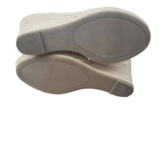 Charming Charlie Silver metallic wedge espadrilles Womens Size 9 - Picture 7 of 8